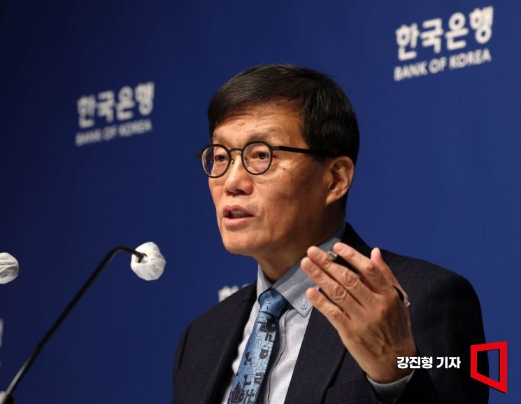 [일문일답]이창용 "韓경제 폭망이어서 환율 올랐다? 비관론 동의 못해"