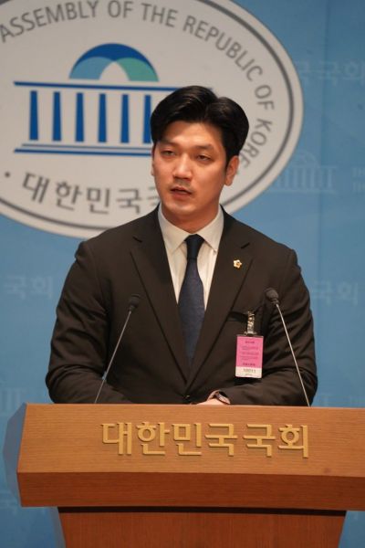 "주권은 시민에게"…이명노 광주시의원, 민주당 여성특구 중단 요구