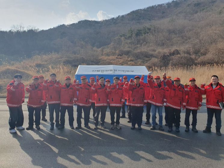 책상 행정 STOP! ‘현장으로’…  양산 김신호 부시장, 산불 대응 점검