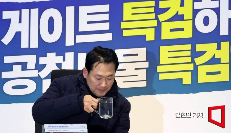 전재수, '단식 농성' 장동혁에 "며칠 굶는 것 말고 정치 생명 걸어라"