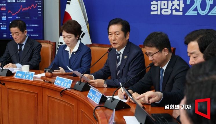 [포토] 정청래 “장동혁, 단식투쟁 아닌 ‘투정’…중단하고 내란청산 협조하라”