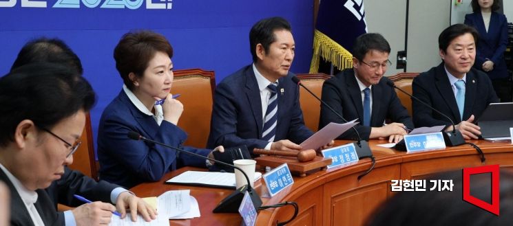 與, '1인1표' 갈등 수면 위로…공개회의서 친명vs친청 대립