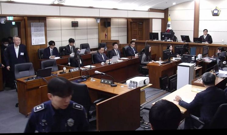 與, '체포 방해' 尹 5년형에 "첫술에 배부르랴, 내란청산 이제 시작"