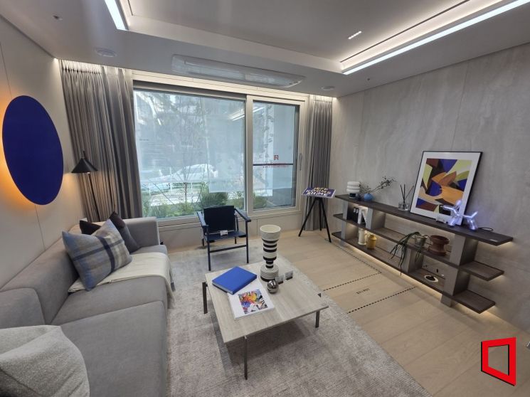 "집값 더 오르기 전에 서두르자"…'국평 15억' 서울에 드파인 첫 분양[르포]