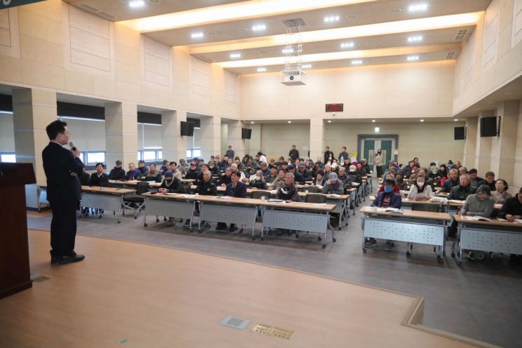 춘천시, 새해농업인실용교육 ‘인기 폭발’…정원 대비 150% 몰려