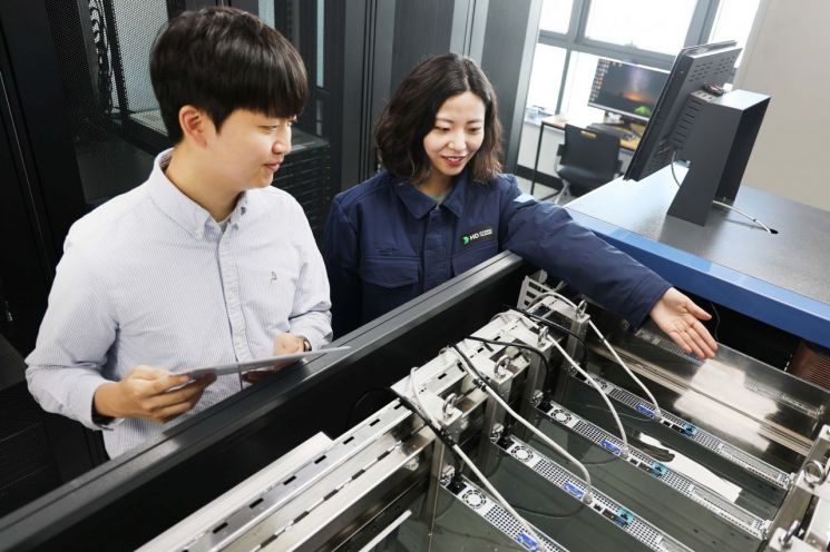 HD현대오일뱅크, 한국세라믹기술원에 AI 연산용 '액침냉각유' 공급