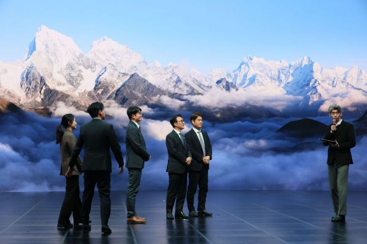 "콘텐츠는 이제 국가 간 경쟁"…김민석 총리, 'AI 문화 강국' 선언