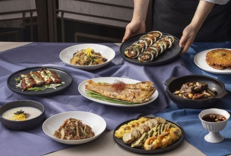 "조상님, 이번 설은 60만원 상차림으로 모실게요"…불티나는 호텔 차례상