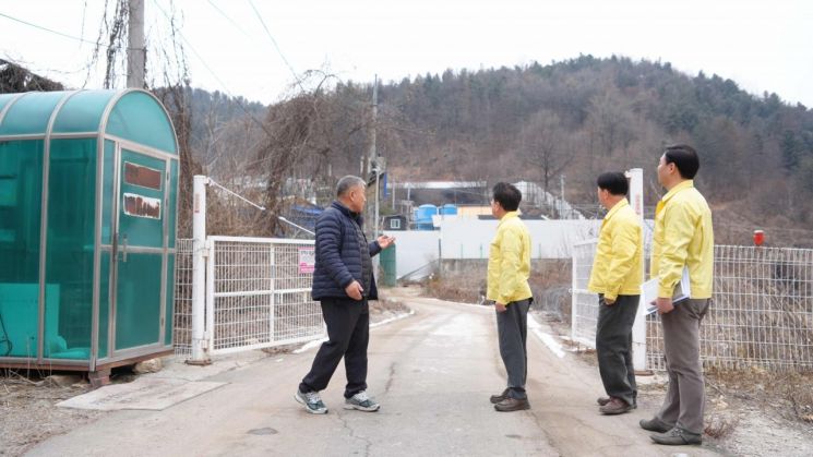 육동한 춘천시장, ASF 차단 위해 양돈농가 방역 점검 나서