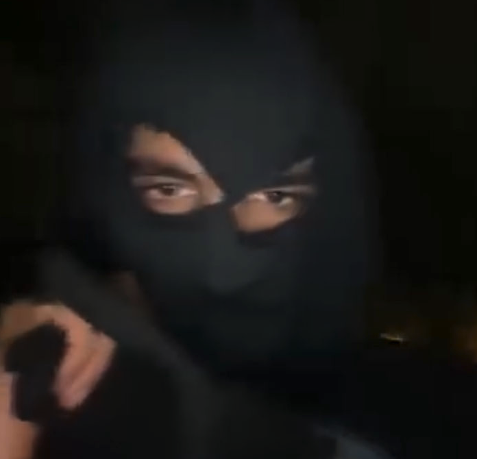 결정적 증거된 범행 당시 브이로그… 英차량 절도단의 자충수