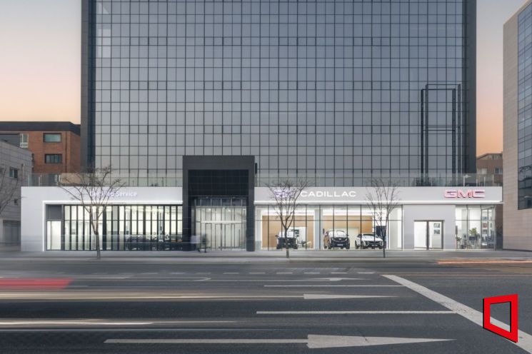 캐딜락·GMC, 송파에 첫 프리미엄 전시장 "고객 접점 확대"