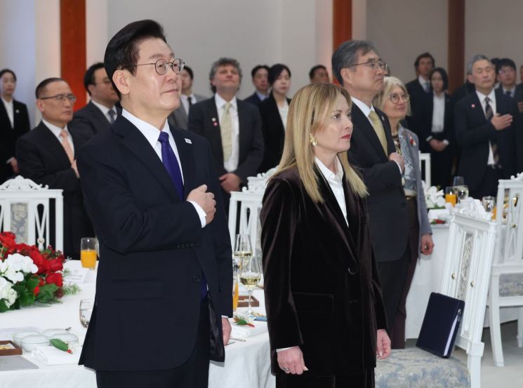 李 "교역 백억불 넘자"…멜로니 伊 총리 "전략기술 협력"