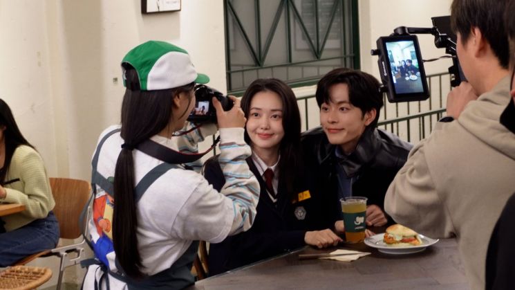 유선호 숏폼 드라마 '꿈에서 자유로' 4인 포스터 공개