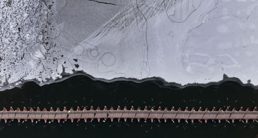 한파가 몰아친 20일 경기도 양평군 두물머리 주변 남한강이 얼어있다. 연합뉴스