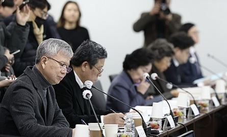 보정심 "부족 의사 2530∼4800명 기반 의대 정원 논의" 