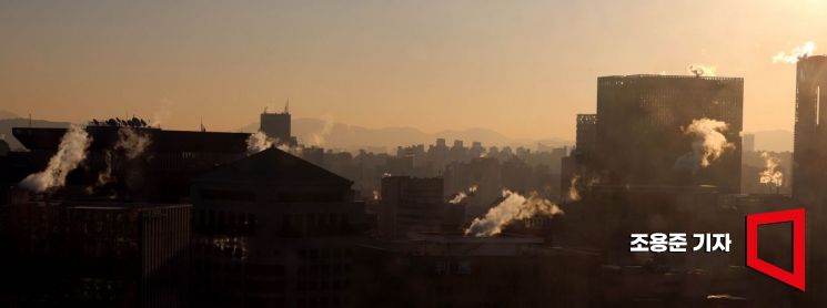 [포토] 최강한파, 도심 속 난방 수증기