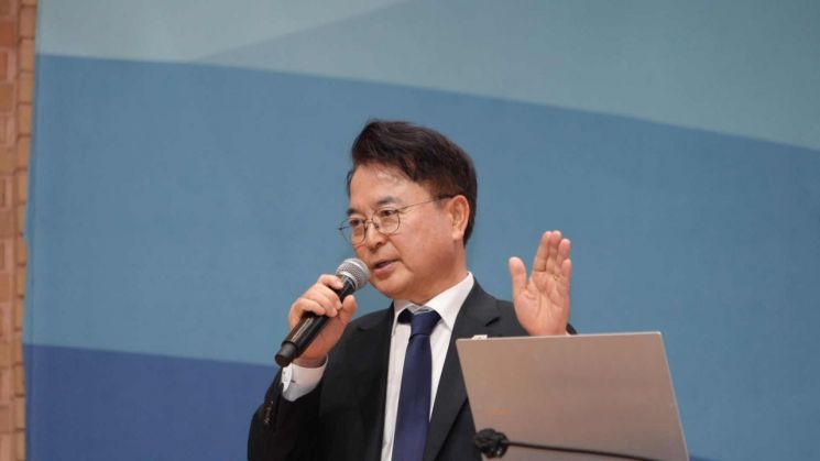 춘천시, 노인일자리 7865명 확대…경력·전문성 중심 체계 전환