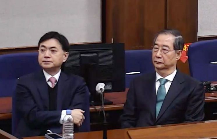 "윤석열 12·3 내란은 친위쿠데타"…한덕수 '중요임무 종사' 징역 23년(종합)