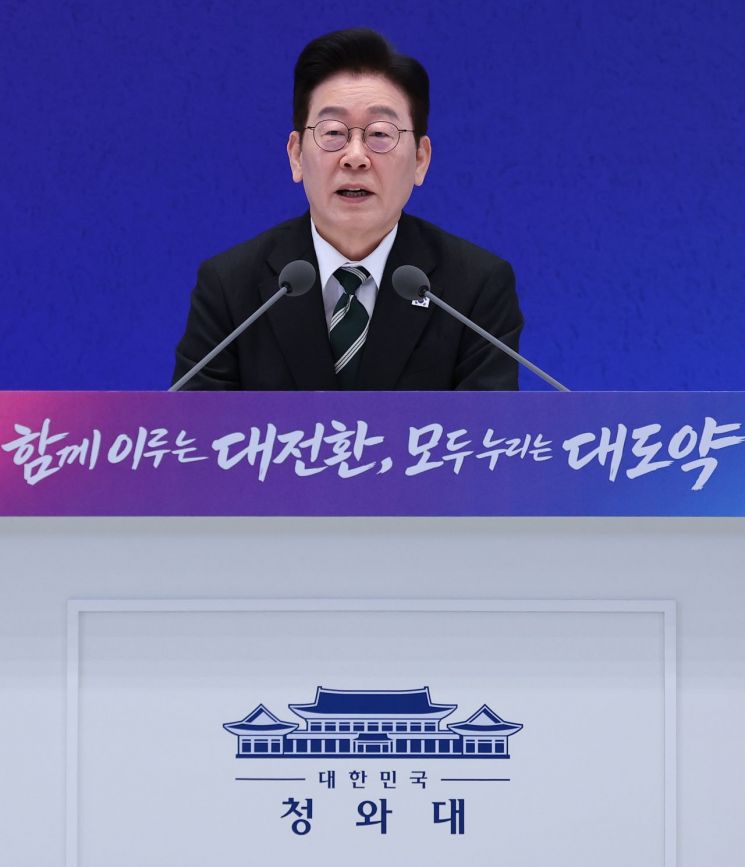李 "檢개혁안 논란, 결국 검찰의 업보"…최종 목표는 '인권보호·권리 구제' 강조