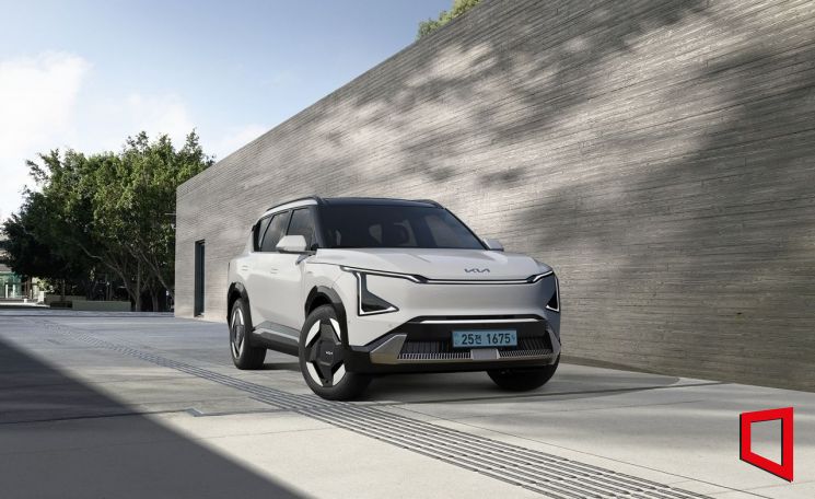 기아 EV5·6 가격 최대 300만원 인하…전기차 대중화 이끈다