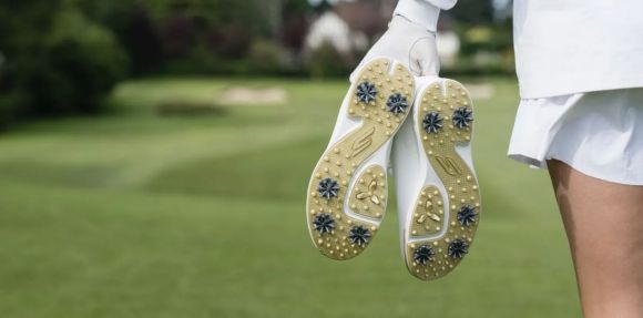 스파이크 골프화를 장착해야 하는 이유