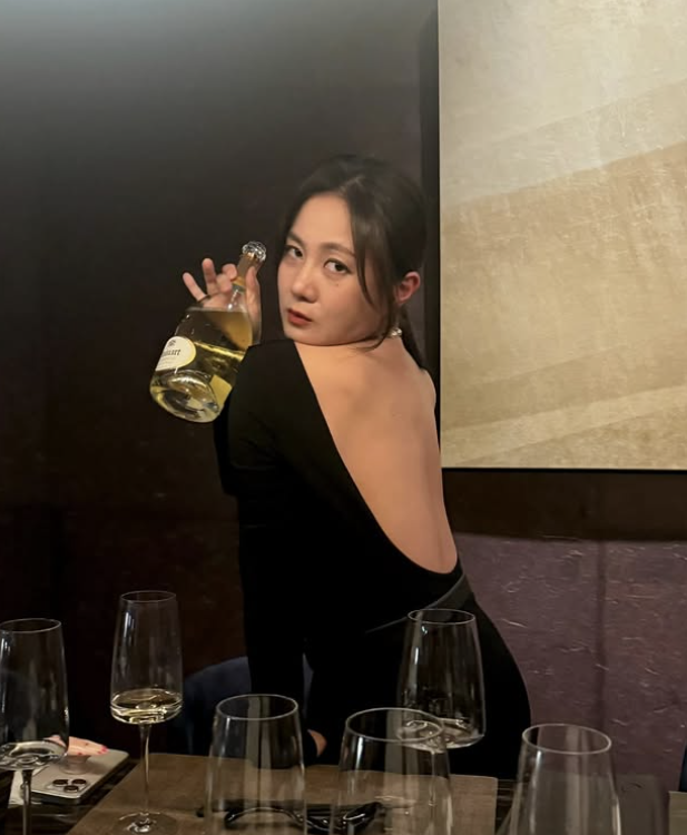 '활동 중단' 박나래, 막걸리 학원서 근황 포착…"뭐라도 해야죠"