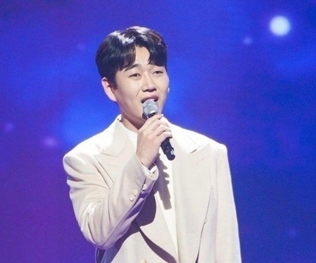 '학폭 논란' 황영웅 지역축제 복귀 제동…강진군, 출연 여부 재논의