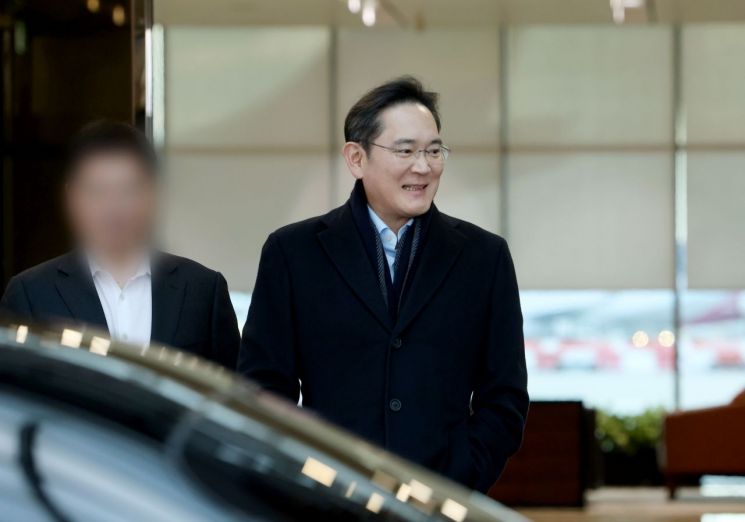 "이번이 마지막 기회" 이재용, 임원 2000여명에 '기술 경쟁력 회복' 강조