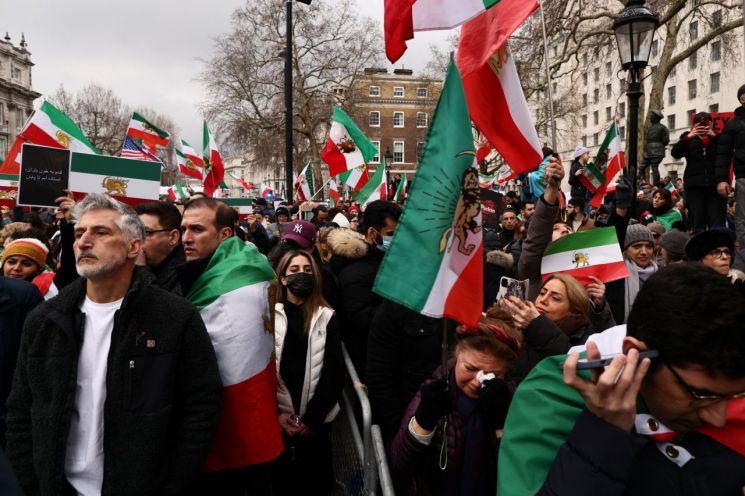 "이란 시위대 사망자 3만명 넘어"…시신 몸값 요구 논란 지속