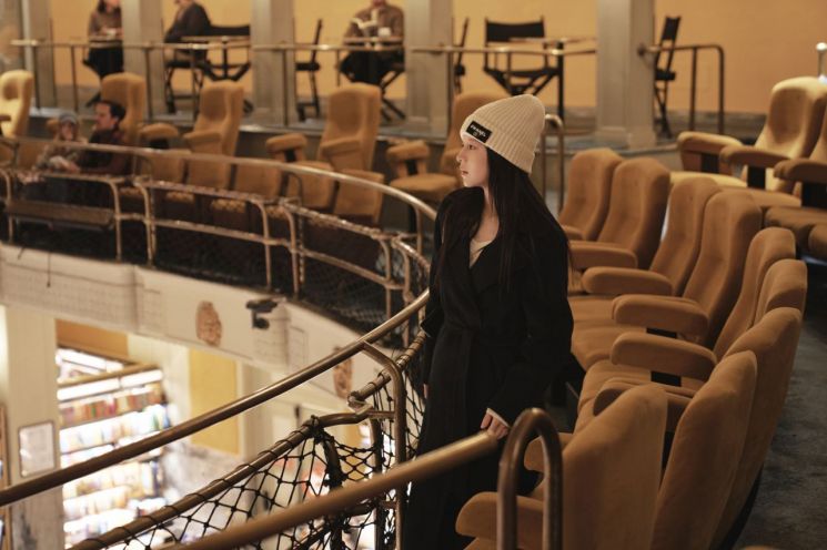 "도라미는 나를 지키는 좀비"…고윤정이 그린 슬픈 '자기방어'[라임라이트]