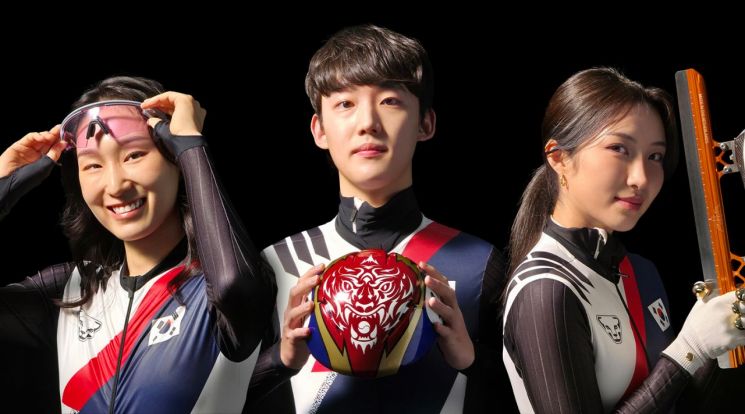 用 Galaxy S25 Ultra 拍摄的“胜利头像”照片。（自左起）选手 Choi Minjeong、选手 Lim Jong-eon、选手 Kim Gilli。三星电子提供