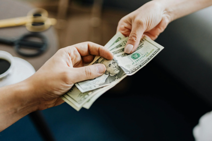 "나흘 만에 2억원 펑펑 썼다"…'세계적 리더' 모임에 무슨 일이