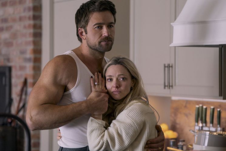 30년 전엔 빗장을 걸었는데…아내는 왜 문을 열었나[슬레이트]