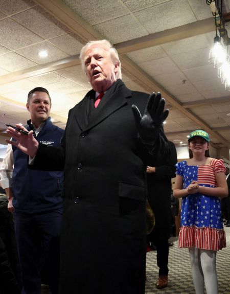 트럼프, 韓 관세인상 질문에 "한국과 함께 해결책 마련"