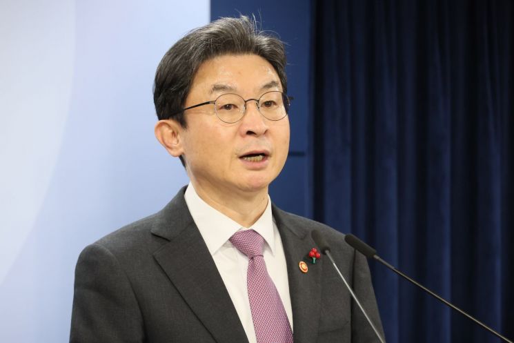 이억원 "2026년 가계부채 관리 한층 강화…증가율 1.8%보다 낮게 관리"