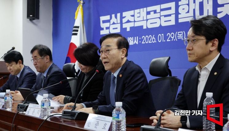 용산 늘리고 경마장 옮기고…서울 인접 2030년까지 6만가구 풀린다