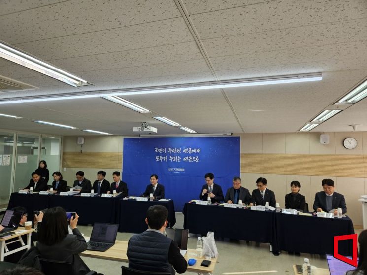 김성주 국민연금공단 이사장이 29일 서울역 인근에서 신년 기자간담회를 열고 올해 운영 방향에 대해 설명하고 있다.