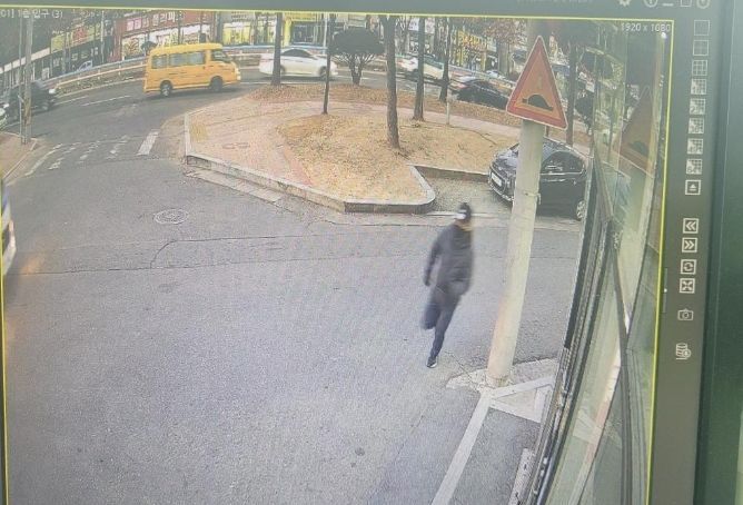 "담배냄새에 싫은 표정 했을 뿐인데"…버스정류장서 '묻지마 폭행' 40대男 검거