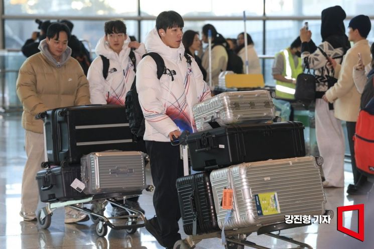 [포토] 인천공항 도착한 쇼트트랙 황대헌