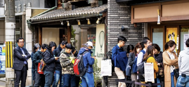 이치란도 돈 주면 웨이팅 없이 입장…대세는 '패스트 패스' [日요일日문화]