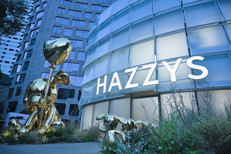 '진격의 K-패션' 헤지스 …중국 첫 플래그십 '스페이스H 상하이' 오픈