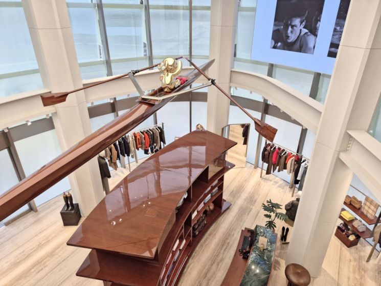 '진격의 K-패션' 헤지스 …중국 첫 플래그십 '스페이스H 상하이' 오픈