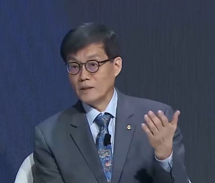 이창용 "최근 고환율 '상당한 평가절하'…국민연금 환 헤지 더 해야"(종합)