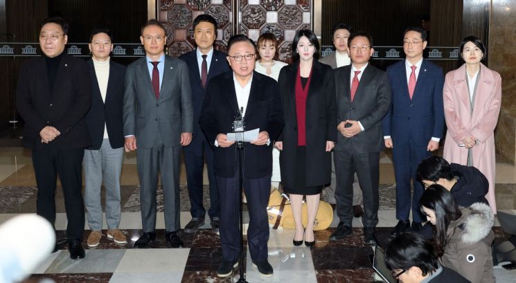 국민의힘 일부 의원, 서울시당 윤리위에 고성국 징계 요구