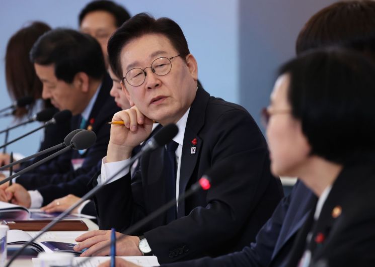 李대통령, 또 '추경' 언급…"창업지원 후반기에는 추경으로"