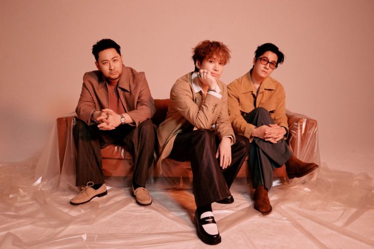 Epik High。Awers提供