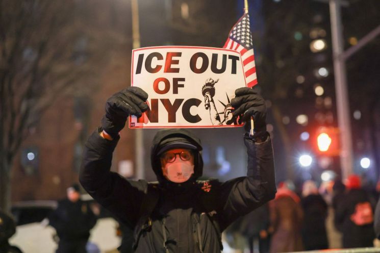 美전역에 트럼프 이민정책 반대 확산…뉴욕·시카고·LA 등서 집회