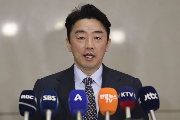 강훈식 "캐나다 잠수함 수주, 쉽지 않지만 자신감 있다"