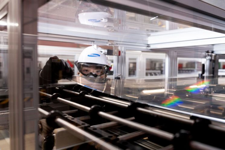 Samsung Electronics Earns Global Certification for Recycled Waste Glass Material in 'Bespoke AI Combo'