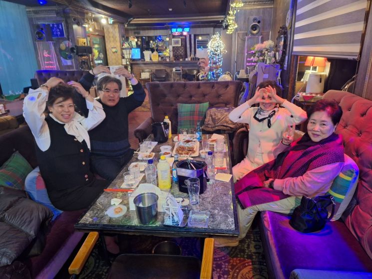 기부에 참여한 시민들의 모습.